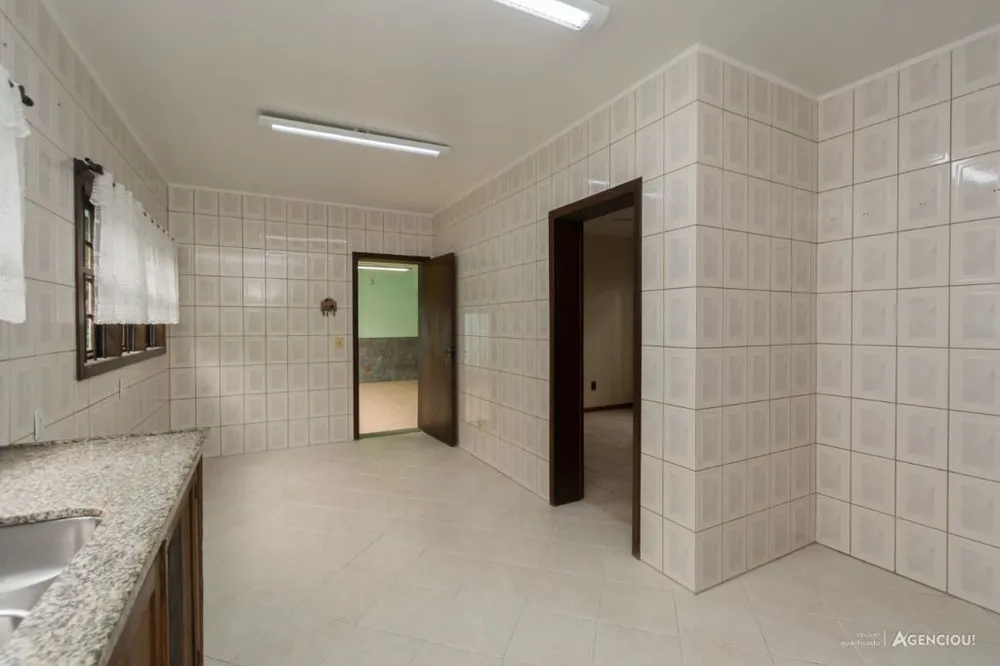 Casa, 3 quartos, 327 m² - Foto 4