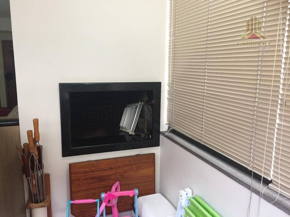 Apartamento à venda com 2 quartos, 75m² - Foto 3