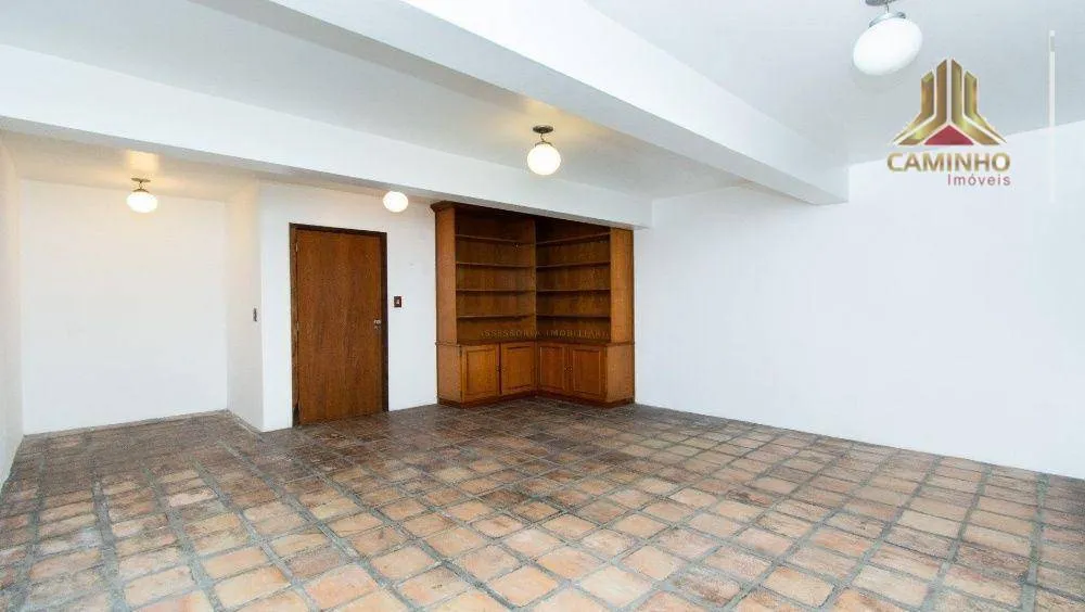 Casa, 4 quartos, 304 m² - Foto 1
