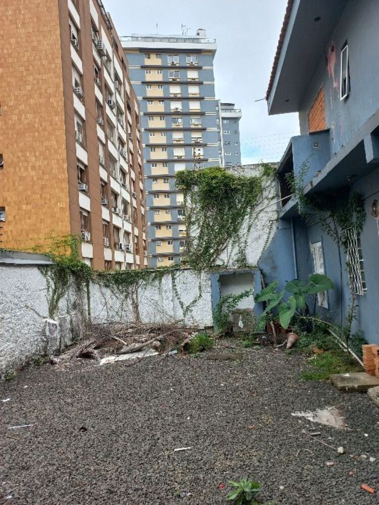 Casa à venda com 3 quartos, 388m² - Foto 4