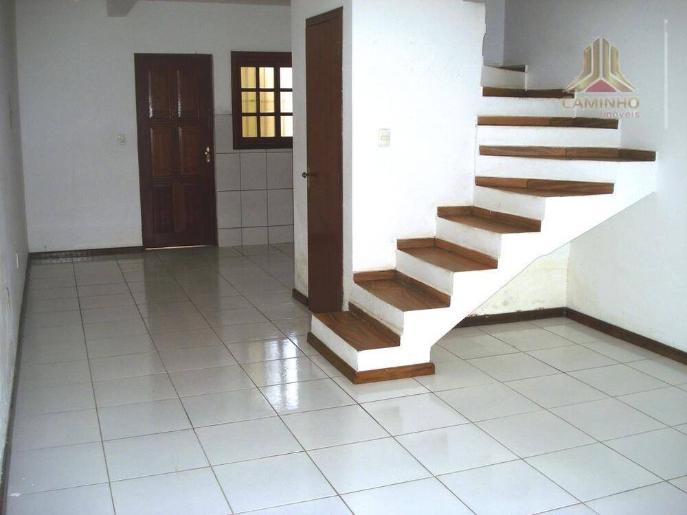 Sobrado à venda com 3 quartos, 88m² - Foto 1