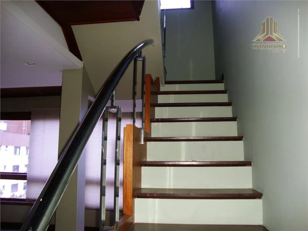 Cobertura, 3 quartos, 209 m² - Foto 3