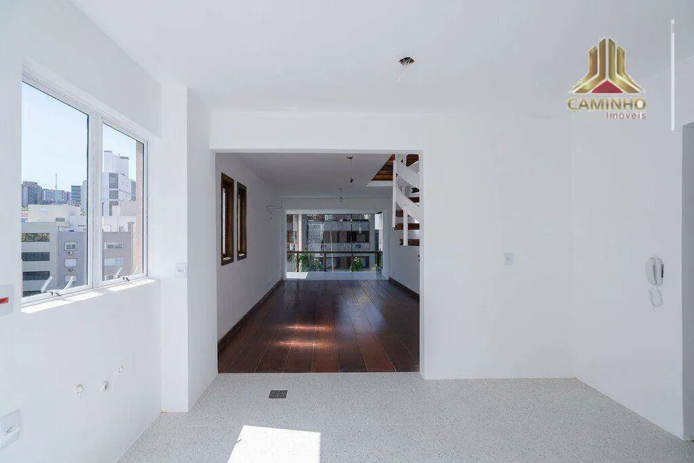 Cobertura, 3 quartos, 244 m² - Foto 3