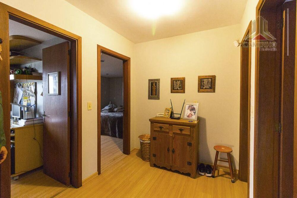 Casa à venda com 3 quartos, 254m² - Foto 8