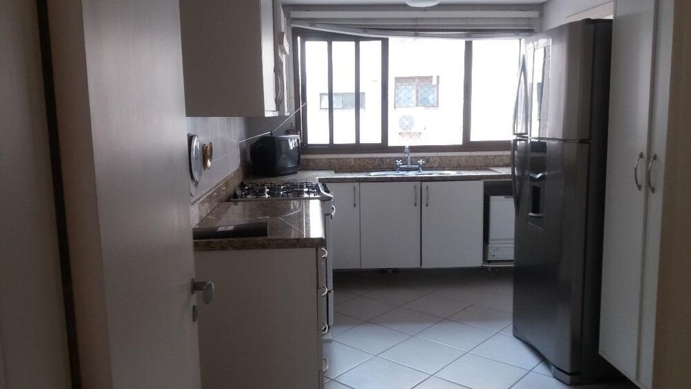 Apartamento à venda com 3 quartos, 204m² - Foto 6