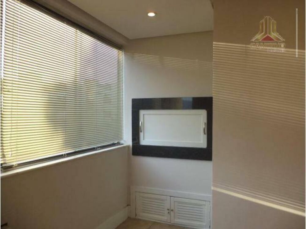 Apartamento à venda com 2 quartos, 70m² - Foto 2
