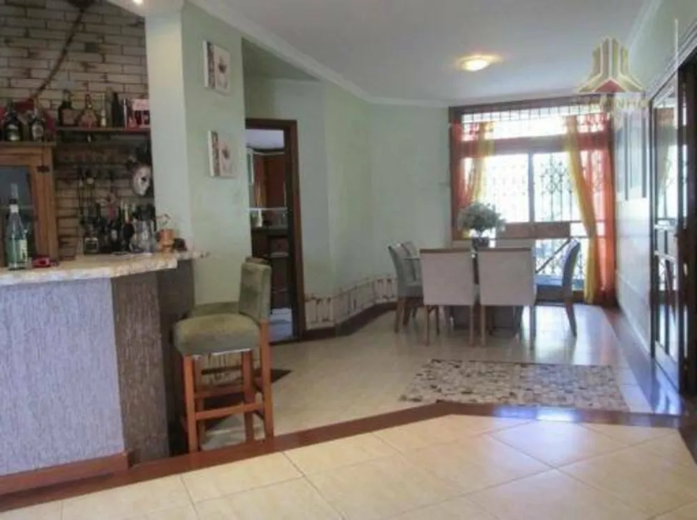 Casa, 4 quartos, 322 m² - Foto 1