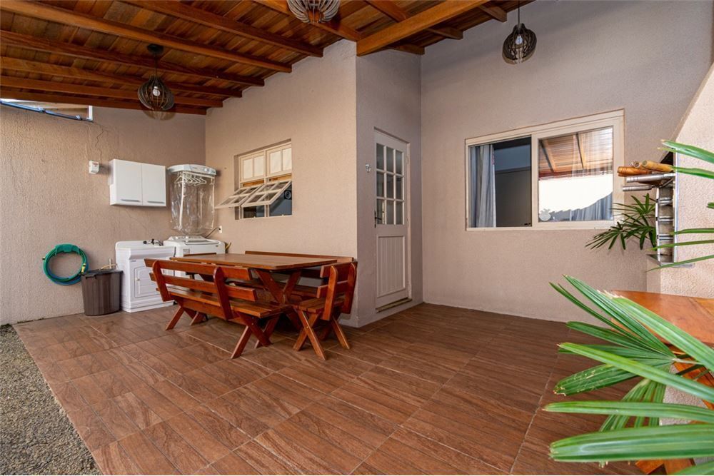 Casa de Condomínio à venda com 2 quartos, 63m² - Foto 3