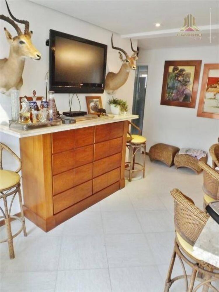 Apartamento, 3 quartos, 250 m² - Foto 1