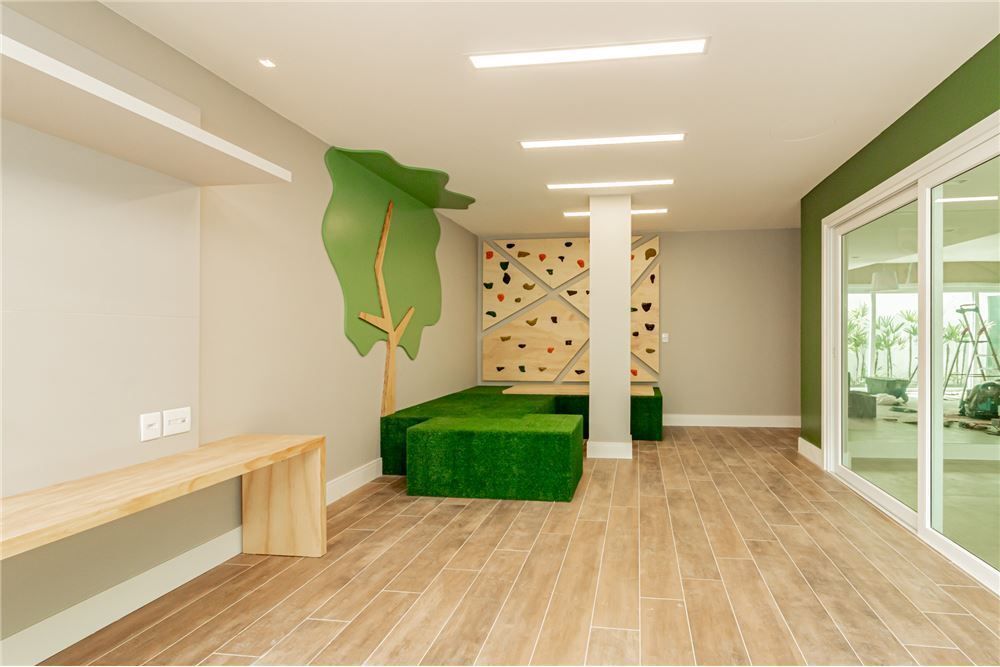 Apartamento à venda com 3 quartos, 227m² - Foto 1