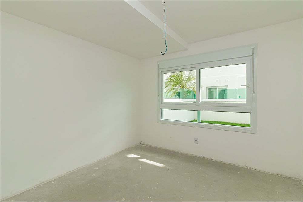 Apartamento à venda com 3 quartos, 227m² - Foto 4