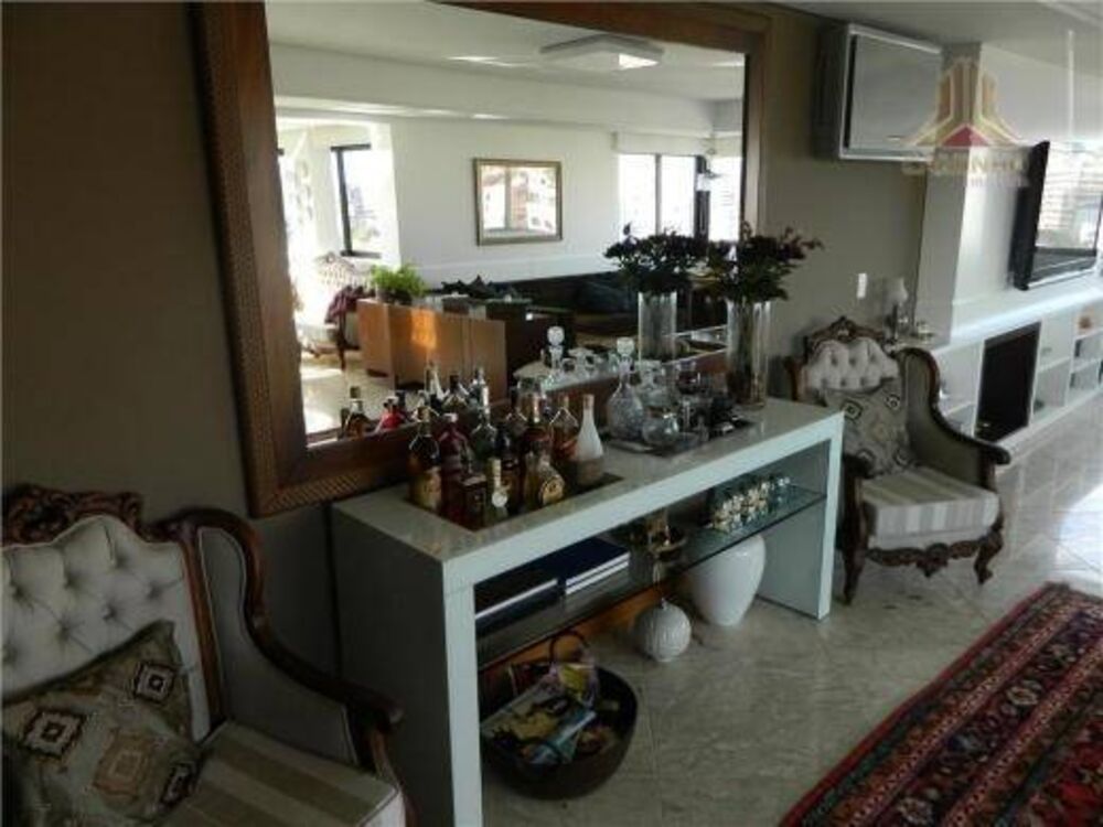 Apartamento, 3 quartos, 206 m² - Foto 1