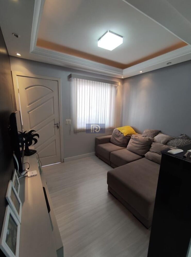 Casa à venda com 2 quartos, 70m² - Foto 2
