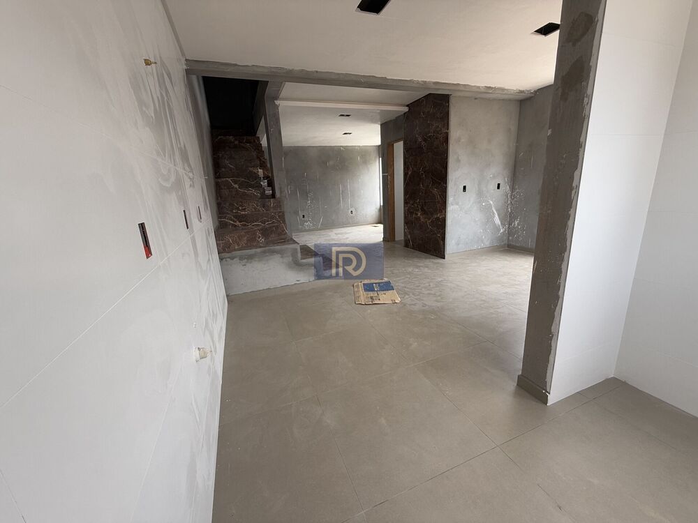 Sobrado à venda com 3 quartos, 98m² - Foto 1