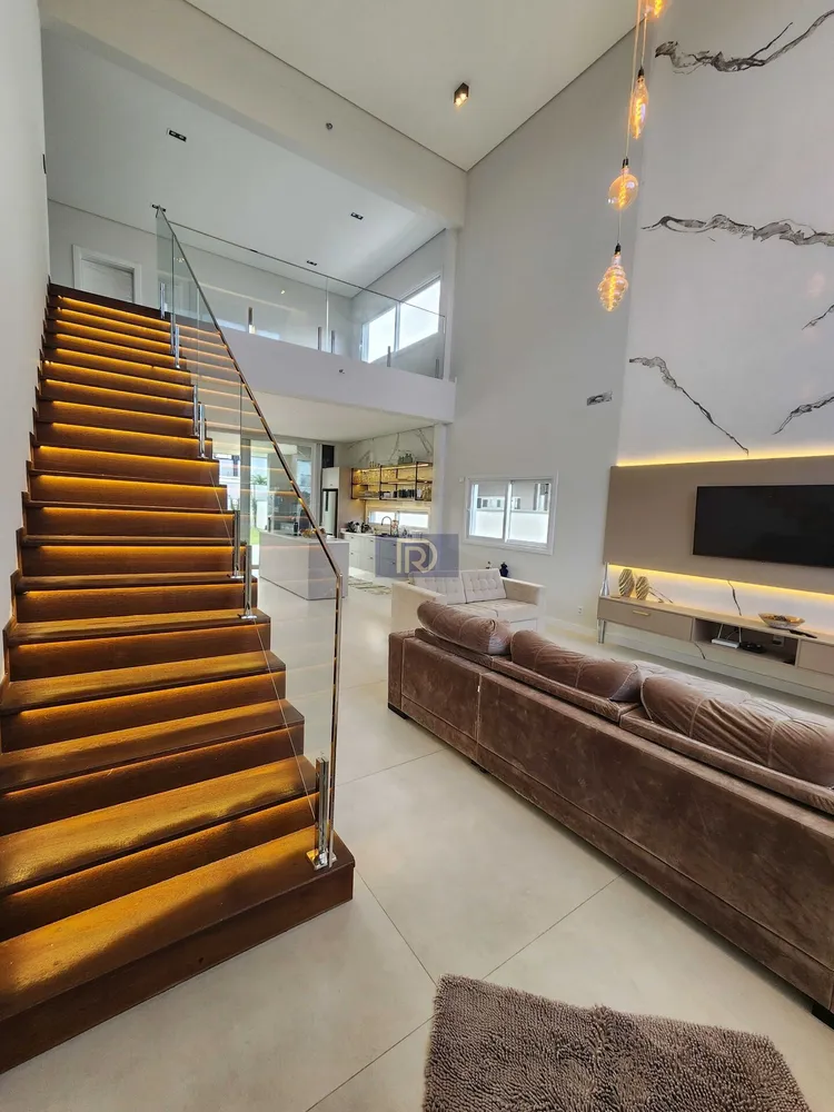 Casa, 4 quartos, 360 m² - Foto 1