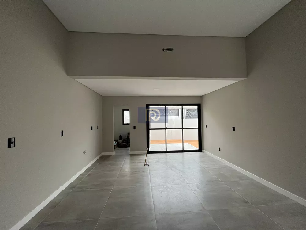 Casa à venda com 3 quartos, 100m² - Foto 5