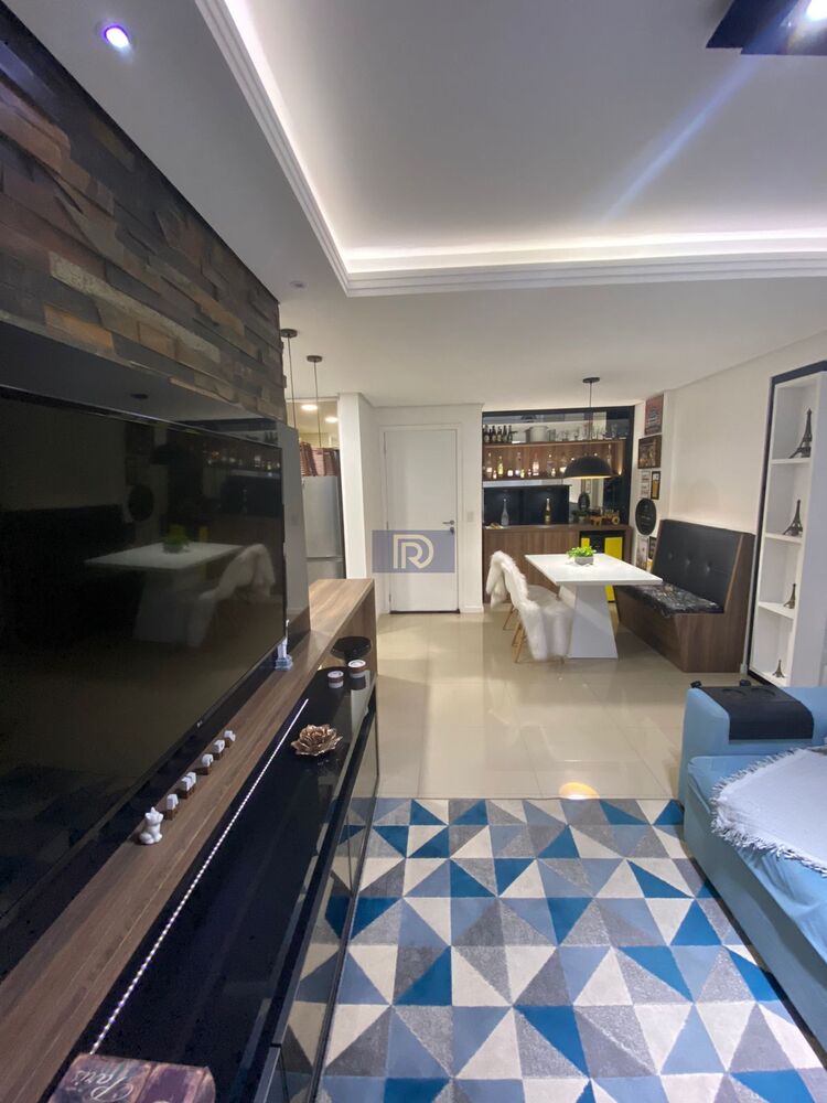 Apartamento à venda com 2 quartos, 77m² - Foto 1