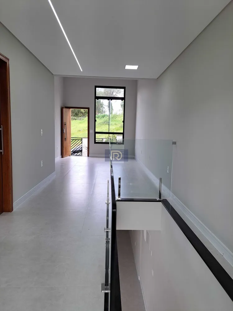 Casa, 4 quartos, 176 m² - Foto 1