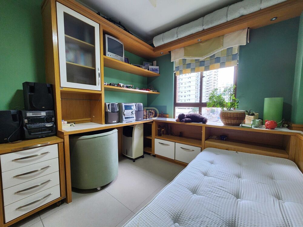 Apartamento à venda com 3 quartos, 95m² - Foto 4