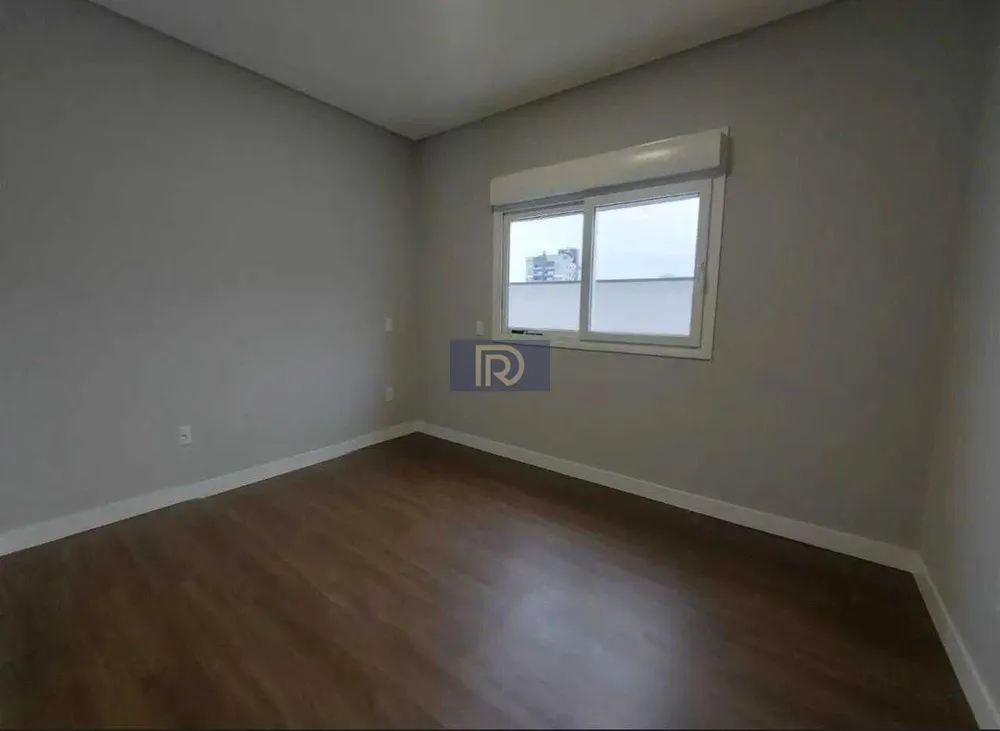 Casa, 3 quartos, 240 m² - Foto 11