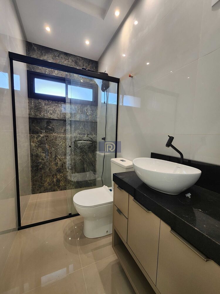 Casa à venda com 3 quartos, 109m² - Foto 1