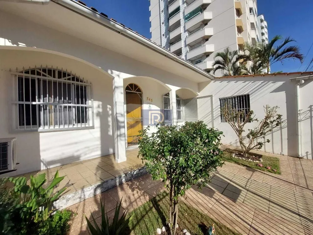 Casa, 3 quartos, 211 m² - Foto 1
