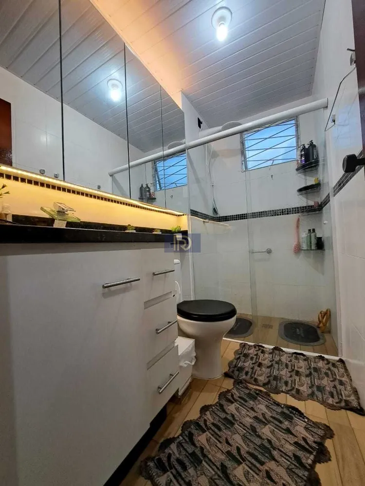 Casa, 3 quartos, 211 m² - Foto 2