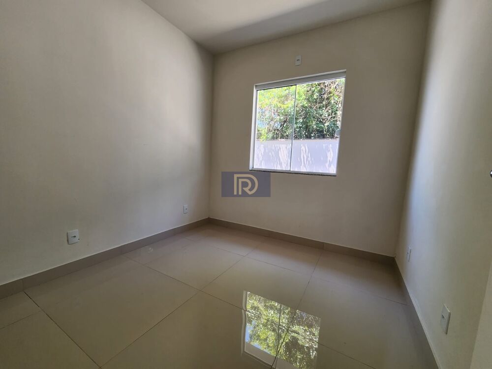 Casa à venda com 3 quartos, 82m² - Foto 4