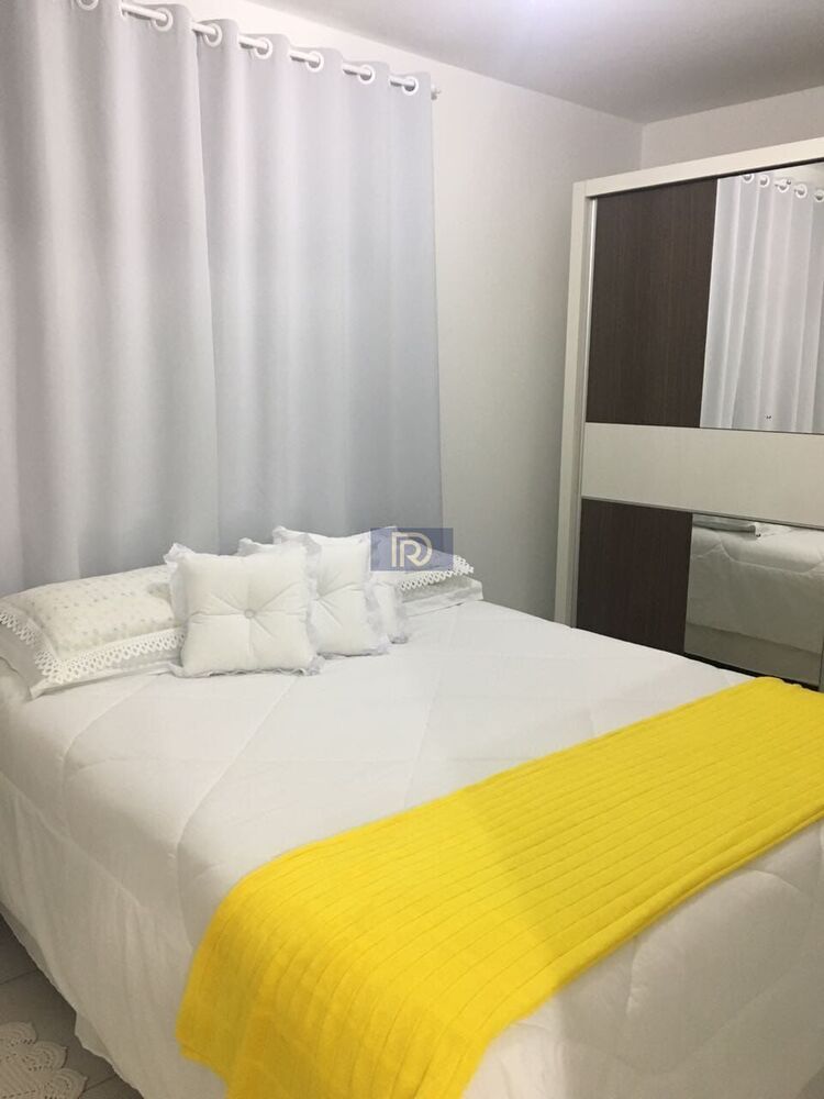 Apartamento à venda com 2 quartos, 70m² - Foto 2