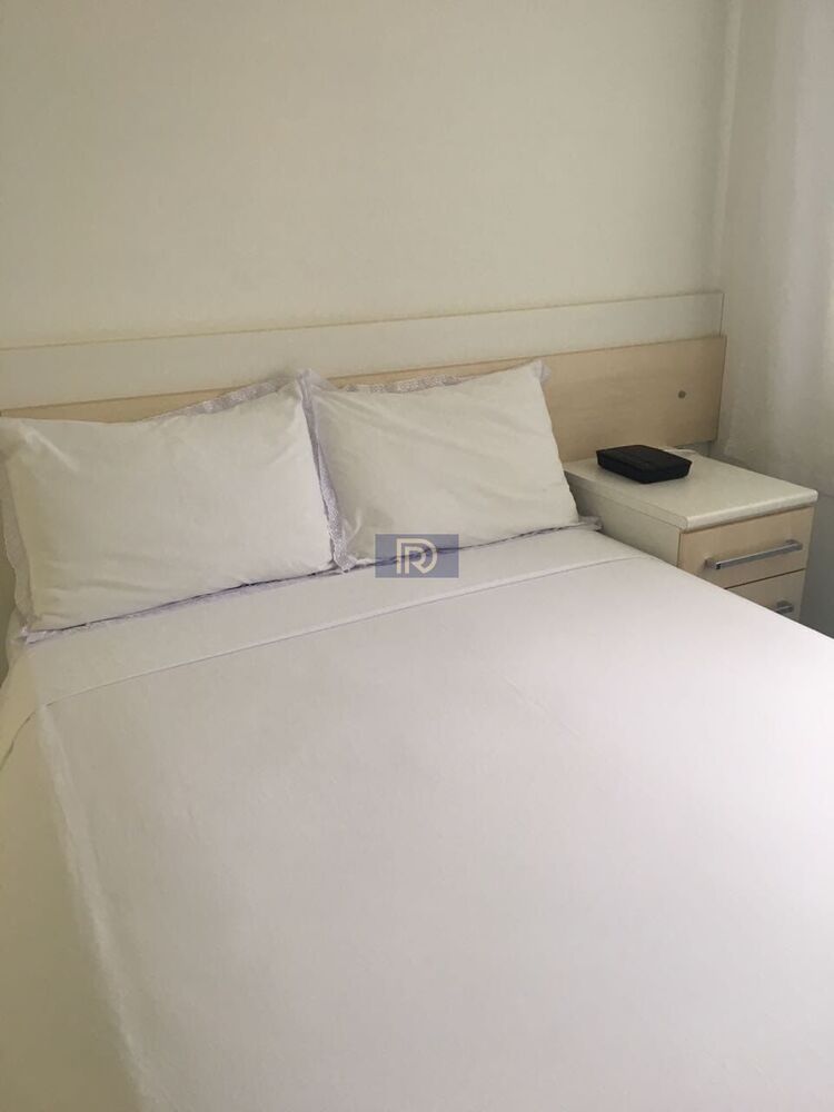 Apartamento à venda com 2 quartos, 70m² - Foto 3
