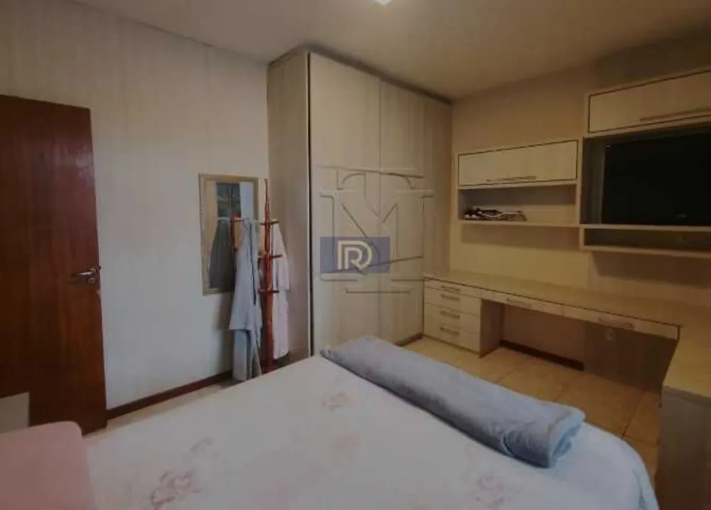 Casa, 4 quartos, 205 m² - Foto 1