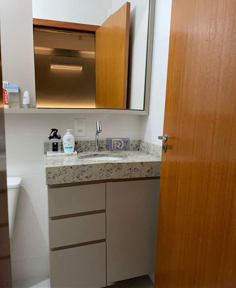 Sobrado à venda com 2 quartos, 68m² - Foto 1