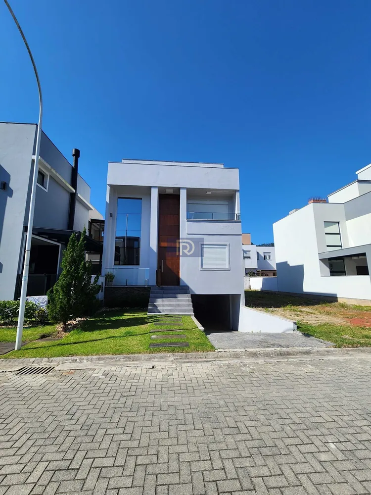 Casa, 4 quartos, 300 m² - Foto 1