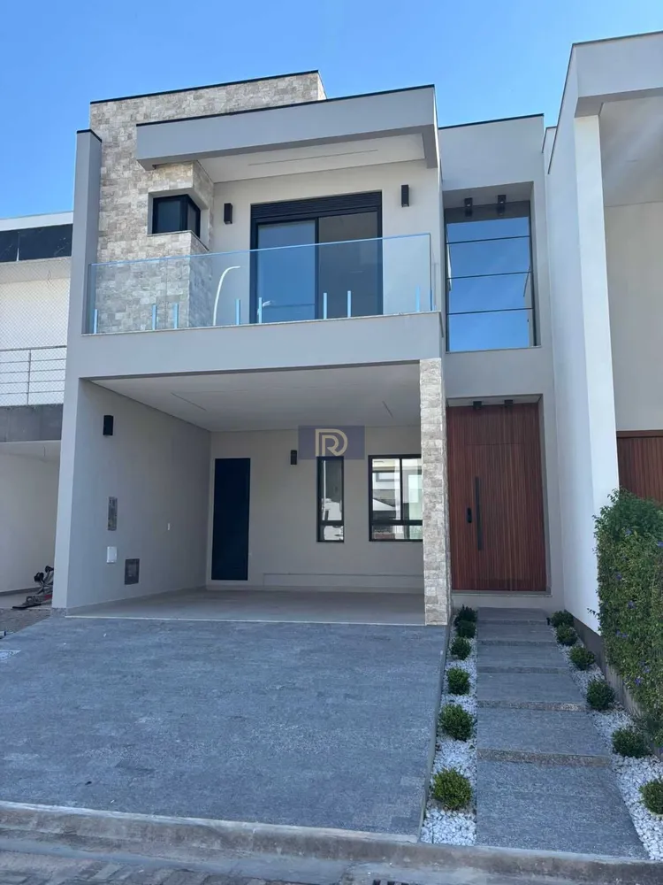 Casa, 3 quartos, 177 m² - Foto 1