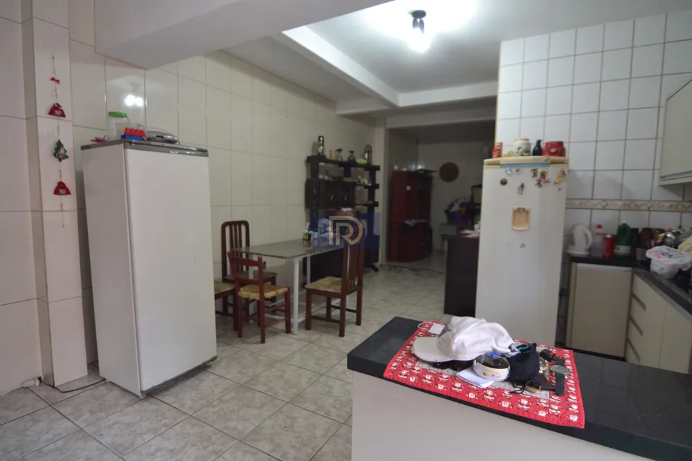 Casa, 7 quartos, 250 m² - Foto 3