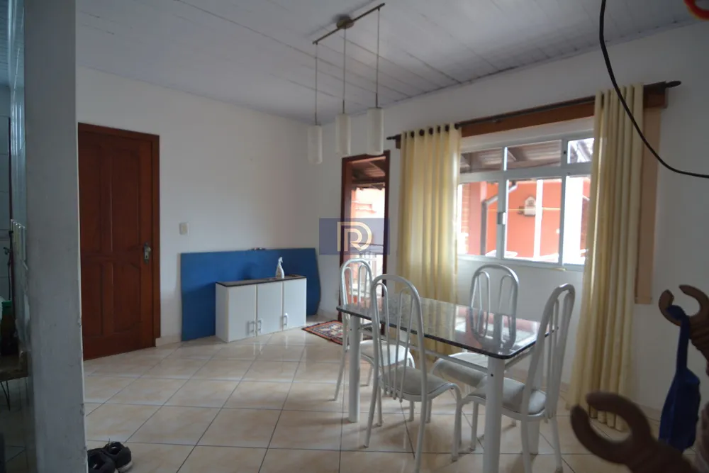 Casa, 7 quartos, 250 m² - Foto 1