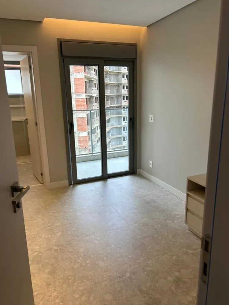 Apartamento, 4 quartos, 256 m² - Foto 2