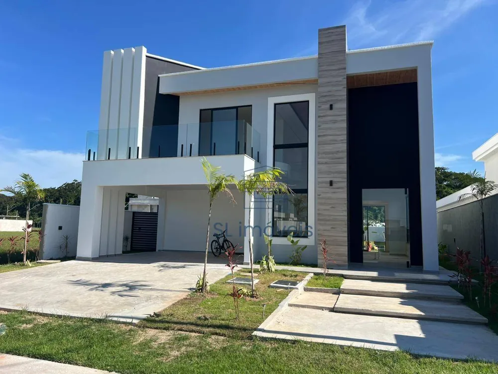 Casa, 5 quartos, 248 m² - Foto 1