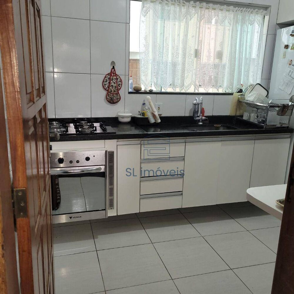 Casa de Condomínio à venda com 2 quartos, 64m² - Foto 2