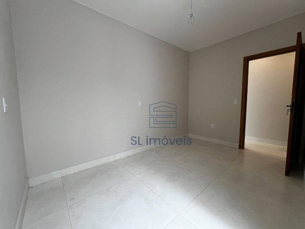 Casa à venda com 3 quartos, 107m² - Foto 11