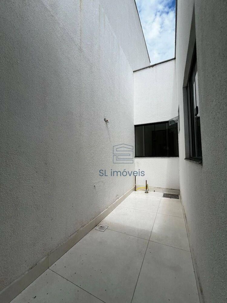 Casa à venda com 3 quartos, 107m² - Foto 6