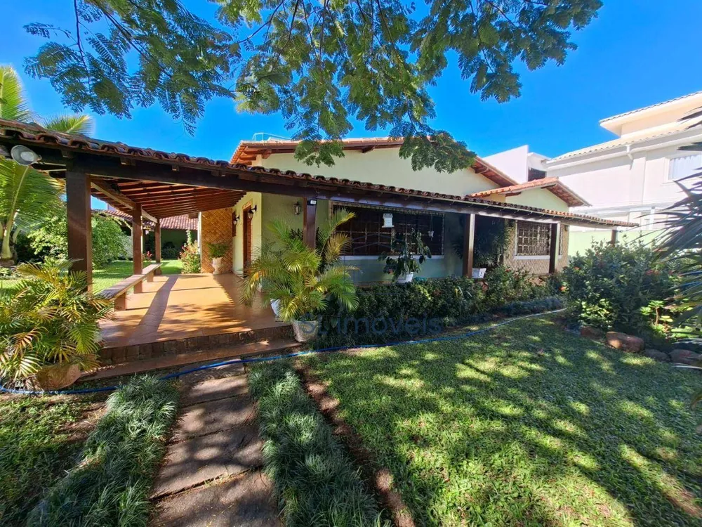 Casa, 4 quartos, 240 m² - Foto 1