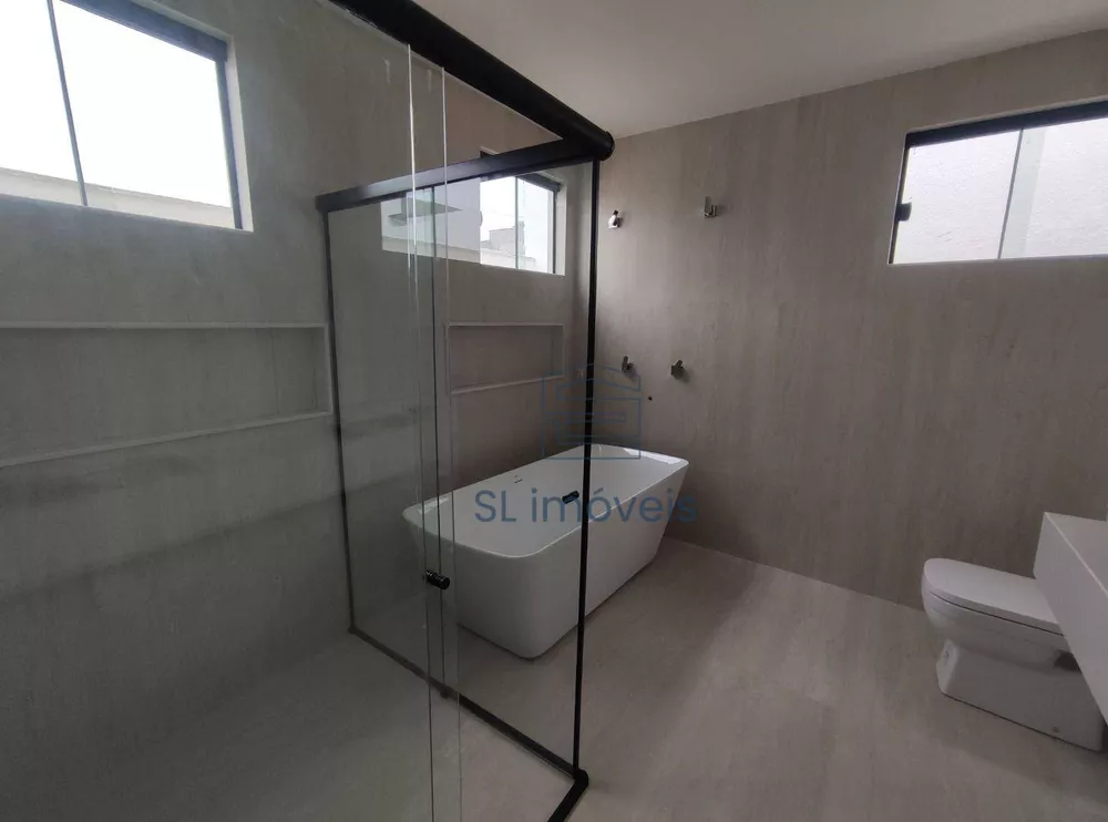 Casa, 4 quartos, 270 m² - Foto 34