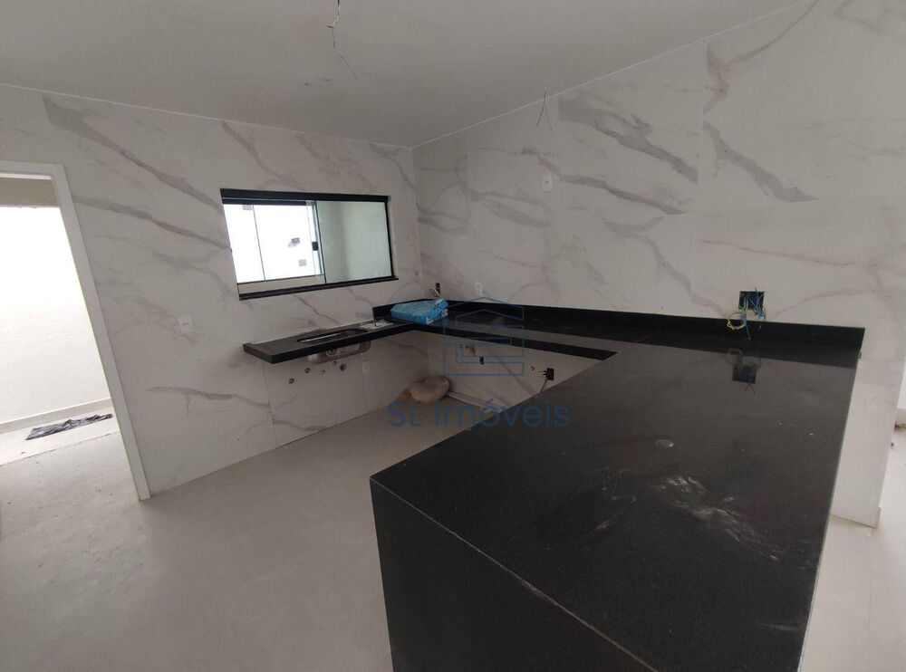 Casa à venda com 4 quartos, 270m² - Foto 3