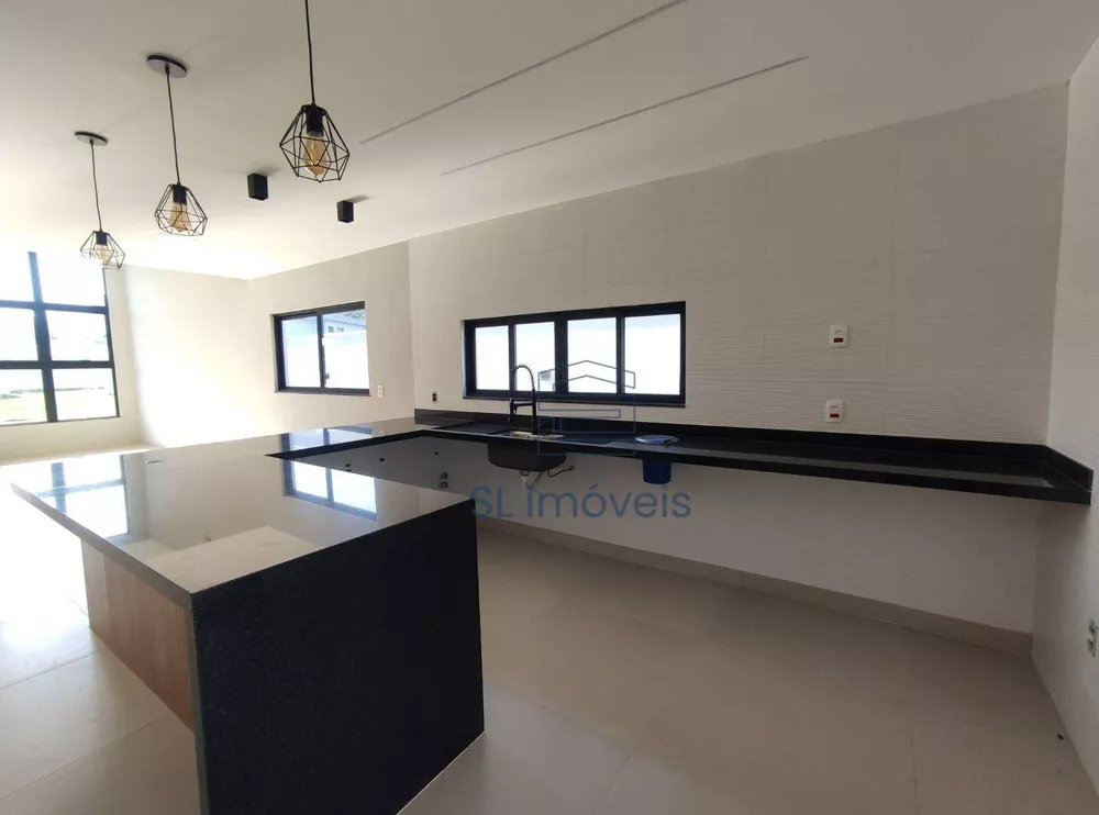 Casa, 3 quartos, 210 m² - Foto 8