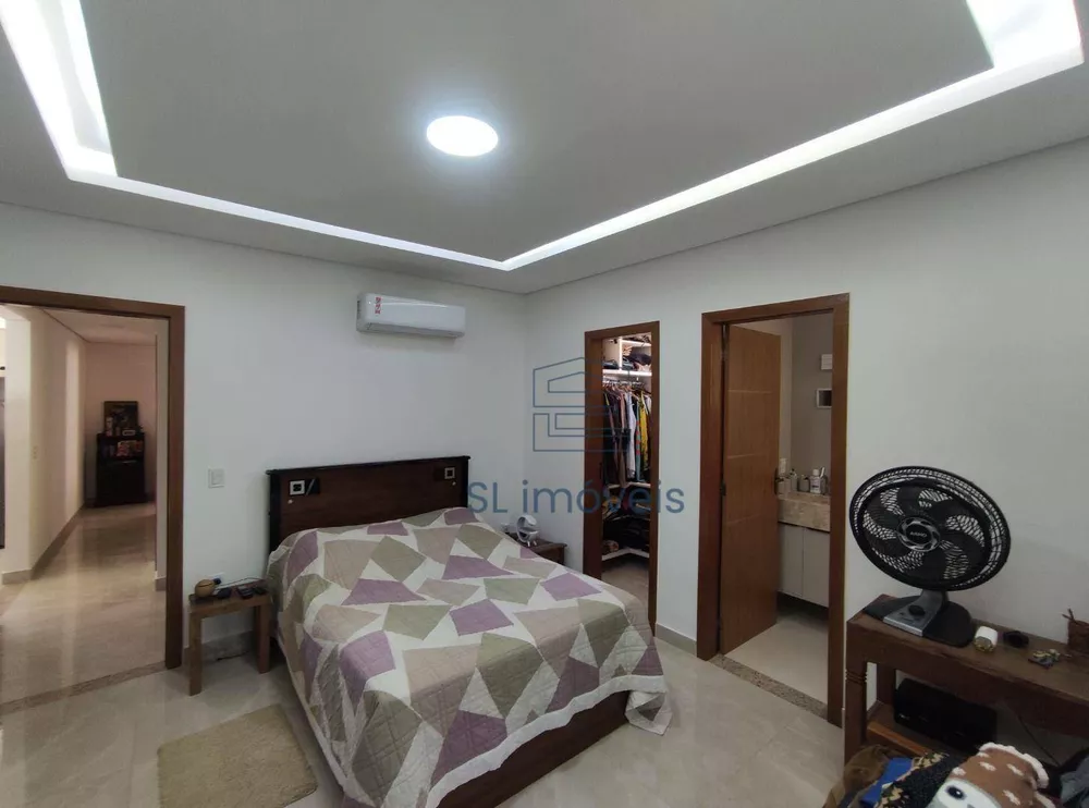 Casa, 3 quartos, 208 m² - Foto 13