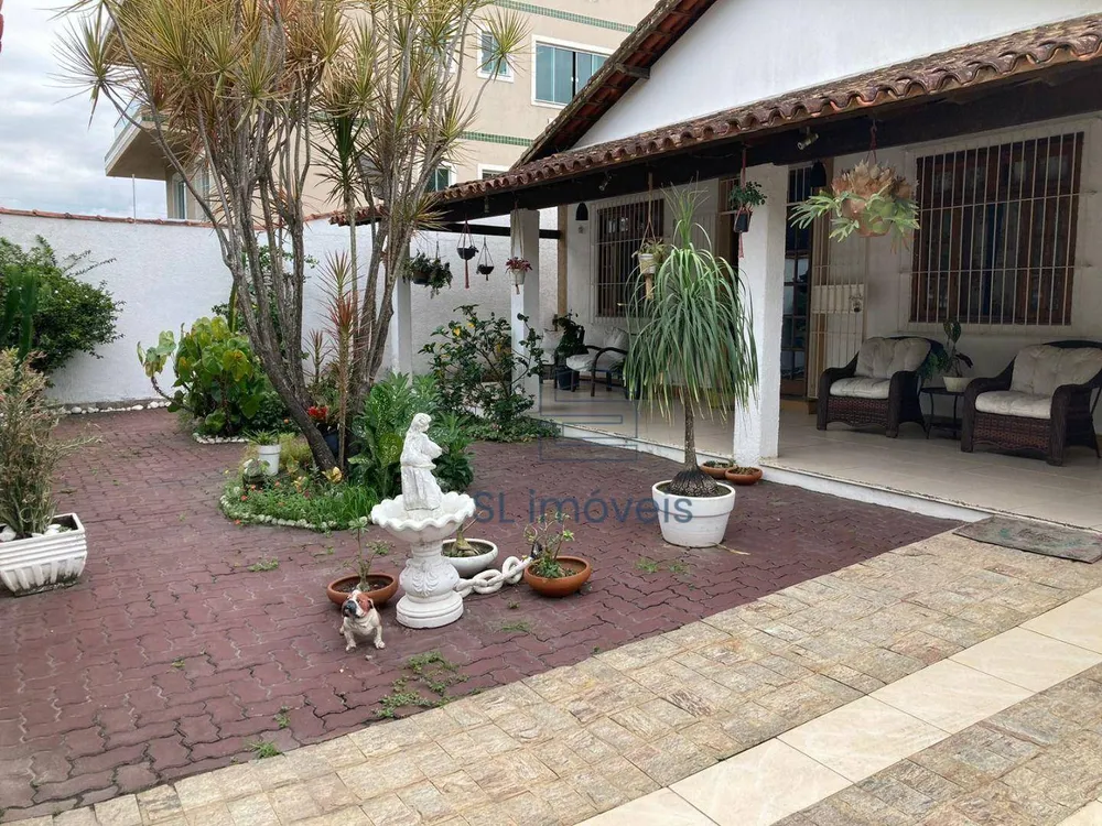 Casa, 4 quartos, 191 m² - Foto 2