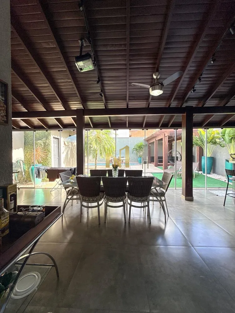 Casa, 3 quartos, 188 m² - Foto 1