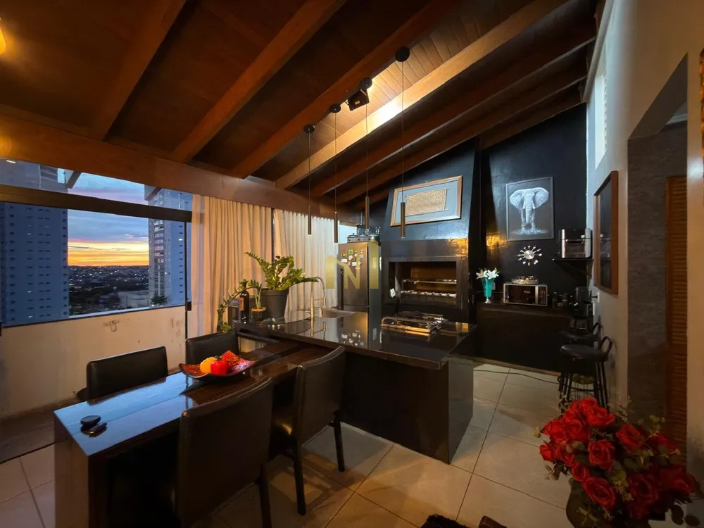 Cobertura, 3 quartos, 217 m² - Foto 1