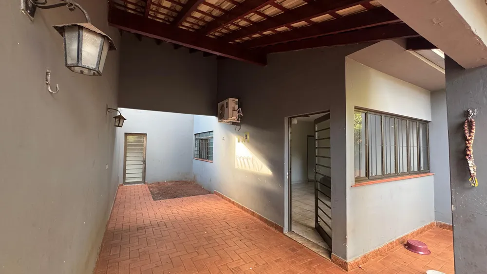 Casa, 3 quartos, 242 m² - Foto 1